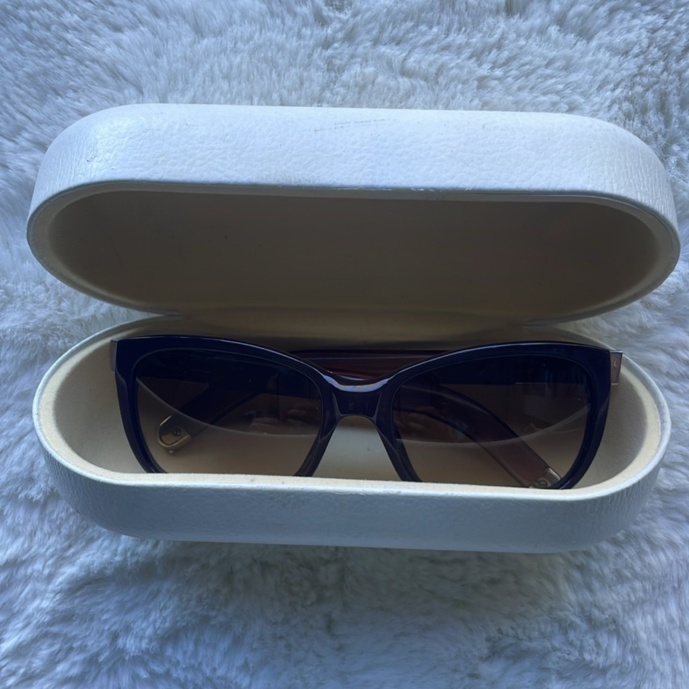 Chloe Sunglasses! So beautiful and classy! - Picture 7 of 8